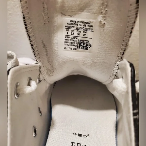 Converse Chuck Taylor® All Star Leather Ox Shoes - Picture 3 of 4